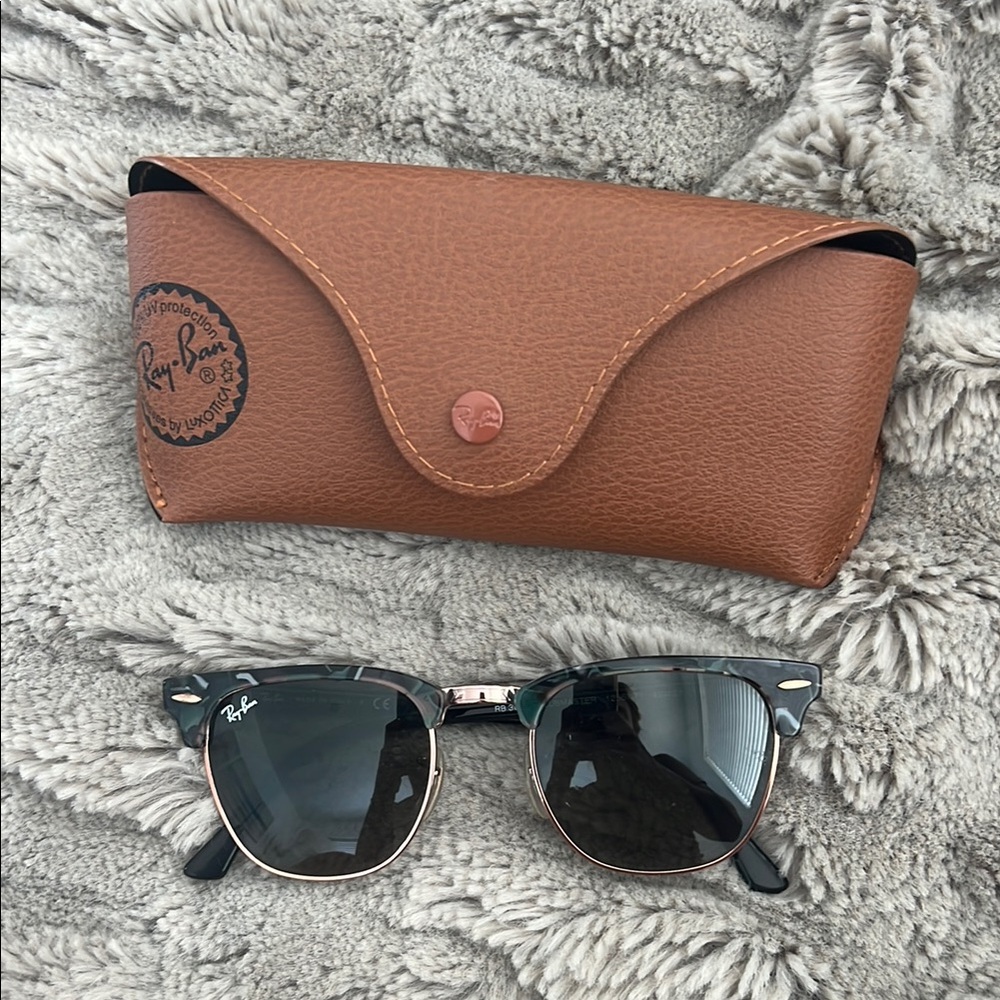 Ray-Ban Sunglasses Clubmaster RB3016
